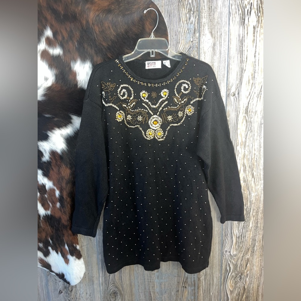 Vintage Sarah Morgan size medium embellished knit sweater in excellent condition